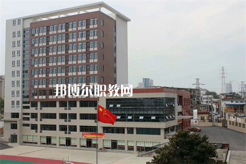 湖南省經(jīng)濟(jì)貿(mào)易職業(yè)中專學(xué)校2022年學(xué)費(fèi)、收費(fèi)多少
