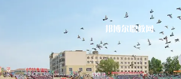 黑龍江省鶴崗衛(wèi)生學校2022年報名條件、招生要求、招生對象