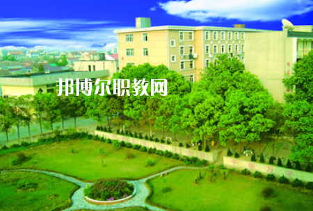湖北廣播電視學(xué)校2022年報名條件、招生要求、招生對象