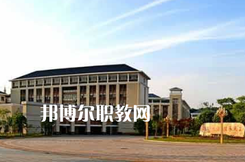 江漢油田職業(yè)技術(shù)學(xué)校2022年報(bào)名條件、招生要求、招生對象
