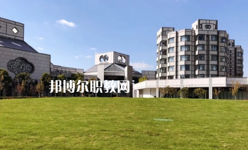 隨州高級技工學校2022年報名條件、招生要求、招生對象