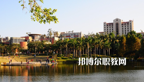 湖北東風(fēng)汽車技師學(xué)院2022年報(bào)名條件、招生要求、招生對(duì)象