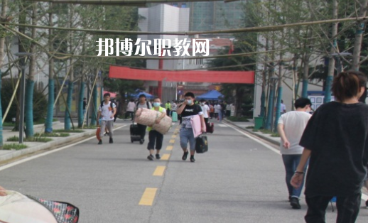 武漢新洲高級職業(yè)中學(xué)2022年報名條件、招生要求、招生對象