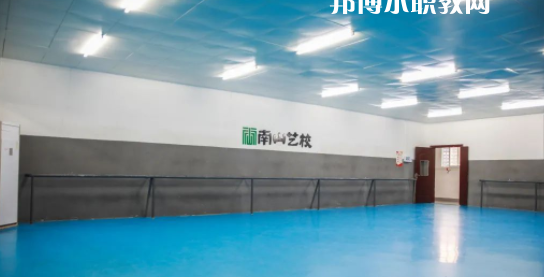 南寧市南山藝術(shù)職業(yè)技術(shù)學(xué)校2022年報名條件、招生要求、招生對象