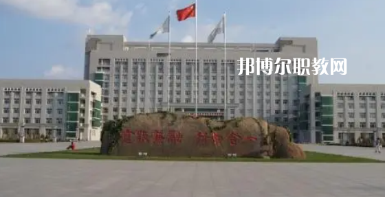 哈爾濱高職?？圃盒Ｅ琶?4強(qiáng)