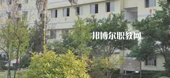 重慶市三峽職業(yè)技工學(xué)校地址在哪里，哪個地區(qū)，哪個城市?