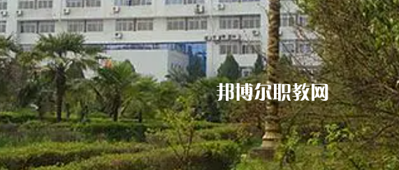 南京華東信息工程技工學(xué)校地址在哪里，哪個(gè)地區(qū)，哪個(gè)城市?