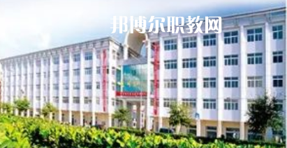 南通市通州區(qū)建筑職工中等專業(yè)學(xué)校地址在哪里，哪個地區(qū)，哪個城市?
