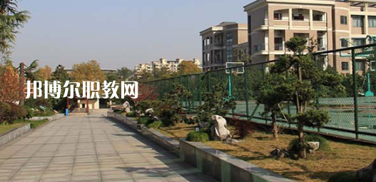 杭州市城西中學職高部地址在哪里，哪個地區(qū)，哪個城市?