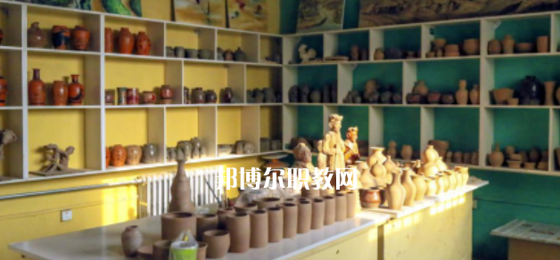 2023清澗縣職業(yè)技術(shù)教育中心多少錢 清澗縣職業(yè)技術(shù)教育中心各專業(yè)學費收費標準