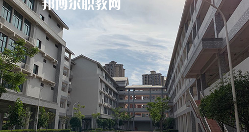 重慶市京師實(shí)驗(yàn)學(xué)校航空實(shí)驗(yàn)班地址，乘車路線