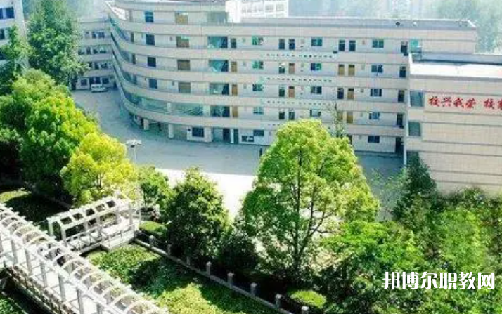 貴陽(yáng)市烏當(dāng)區(qū)中等職業(yè)學(xué)校怎么樣、好不好