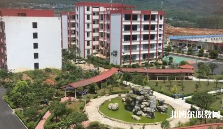2023黔西南州昌文職業(yè)高中多少錢(qián) 黔西南州昌文職業(yè)高中各專(zhuān)業(yè)學(xué)費(fèi)收費(fèi)標(biāo)準(zhǔn)