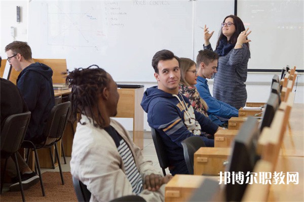 江蘇哪里的中職學(xué)校能讀觀光農(nóng)業(yè)經(jīng)營(yíng)專業(yè)