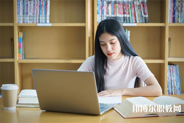 江蘇哪里的中職學校能讀賽艇項目專業(yè)