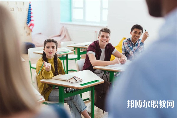 江蘇哪里的中專學校能讀智能焊接技術專業(yè)