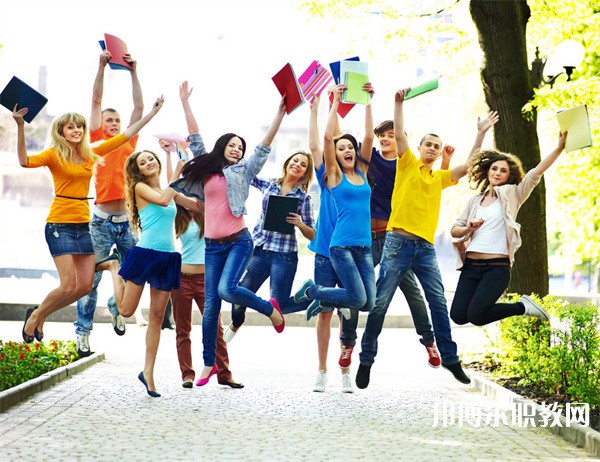 江蘇哪里的職業(yè)學校能讀旅游與賓館服務專業(yè)