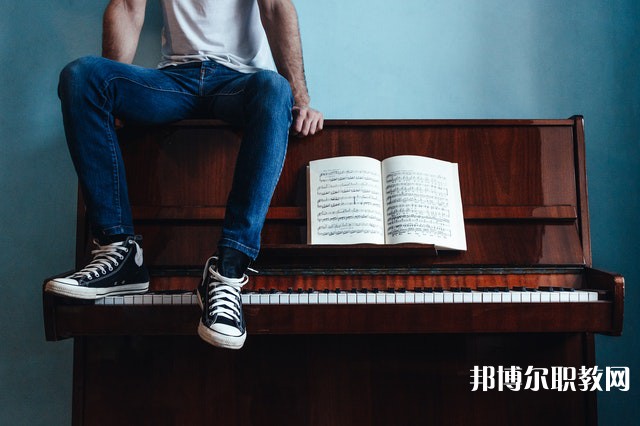 浙江哪里的中職學(xué)校能讀國際商務(wù)專業(yè)專業(yè)