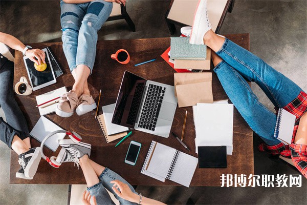 浙江哪里的中職學校能讀裝潢藝術設計專業(yè)專業(yè)