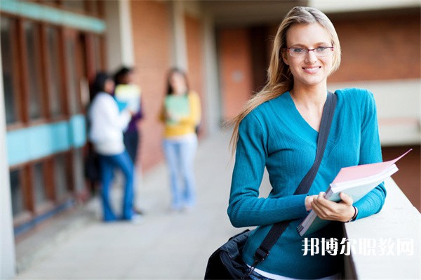 安徽哪里的職業(yè)中學能讀計算機應(yīng)用技術(shù)專業(yè)