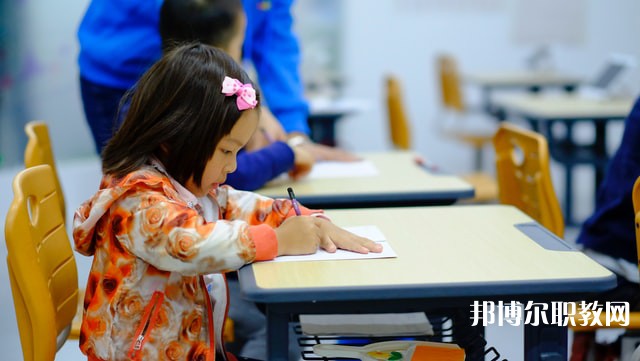 江西哪里的職業(yè)學(xué)校能讀模具設(shè)計(jì)與制造專(zhuān)業(yè)