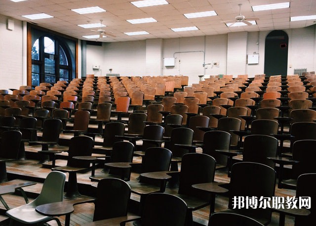 江西哪里的職業(yè)中學(xué)能讀計算機(jī)速錄專業(yè)