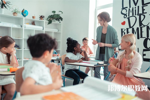 江西哪里的中職學校能讀商務(wù)助理專業(yè)