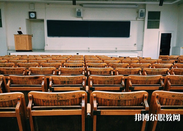 江西哪里的中職學校能讀醫(yī)學檢驗專業(yè)