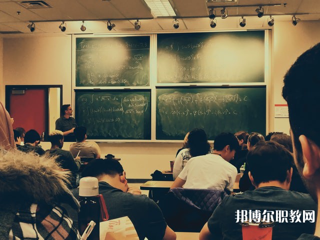 江西哪里的中專學(xué)校能讀數(shù)控車(chē)專業(yè)