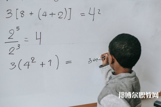 江西哪里的中職學(xué)校能讀移動、銀行專業(yè)專業(yè)