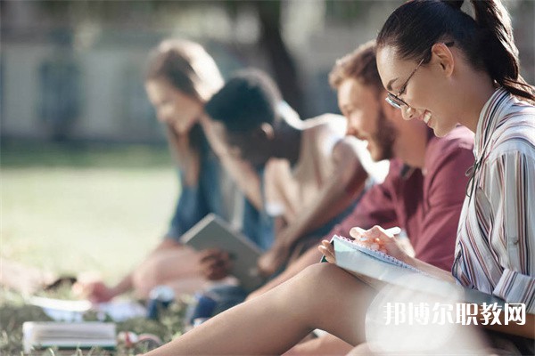 山東哪里的中專學校能讀汽車運用與維修專業(yè)