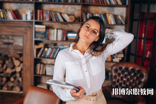 山東哪里的中職學校能讀室內裝潢設計專業(yè)