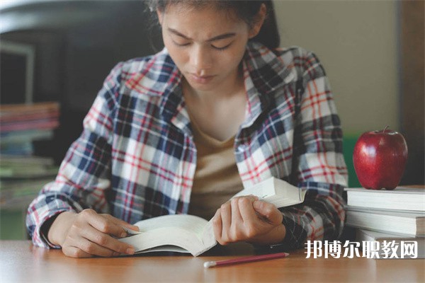 河南哪里的職教中心能讀人物形象設(shè)計(jì)專(zhuān)業(yè)