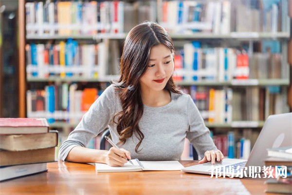 河南哪里的中職學(xué)校能讀石油開采專業(yè)