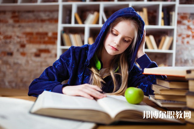 河南哪里的中職學校能讀旅游管理專業(yè)