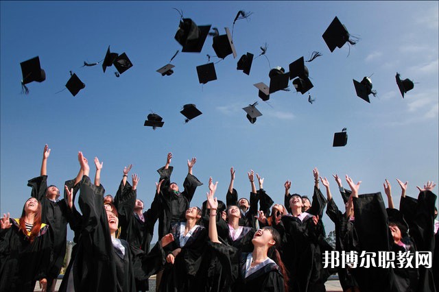 河南哪里的中職學校能讀護理(康復(fù)治療技術(shù))專業(yè)
