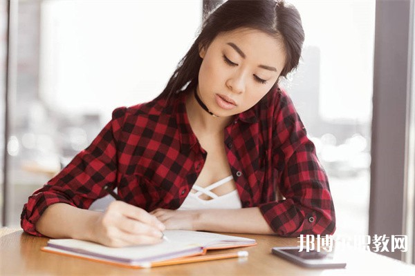 河南哪里的中職學校能讀漢語言文學專業(yè)