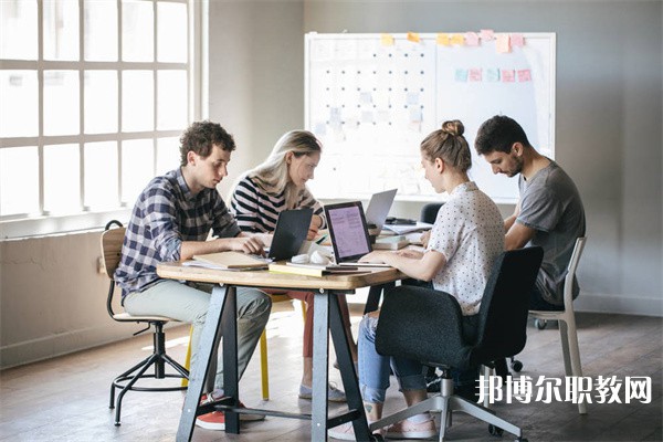 湖北哪里的中職學校能讀臨床醫(yī)學專業(yè)