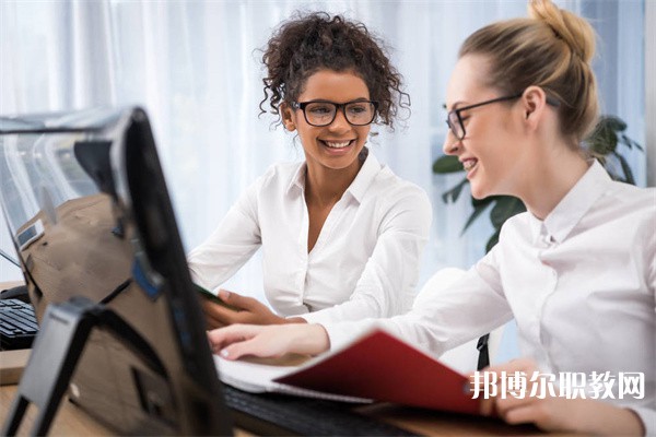 廣東哪里的中專學(xué)校能讀計算機(jī)平面設(shè)計專業(yè)