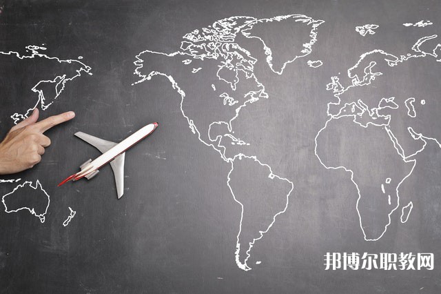 廣西哪里的中職學(xué)校能讀計算機平面設(shè)計(貝雕、角雕等民族工藝)專業(yè)