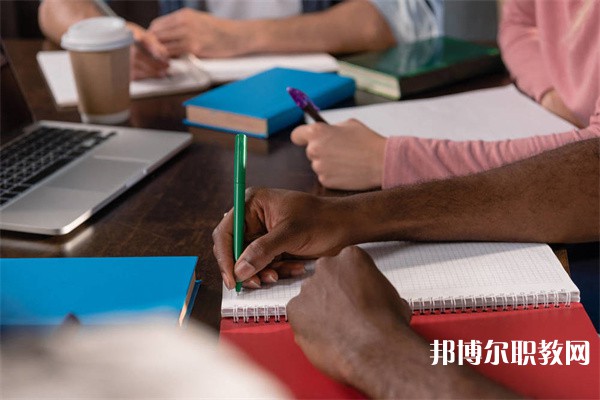 廣西哪里的中職學校能讀加工中心操作技術(shù)專業(yè)