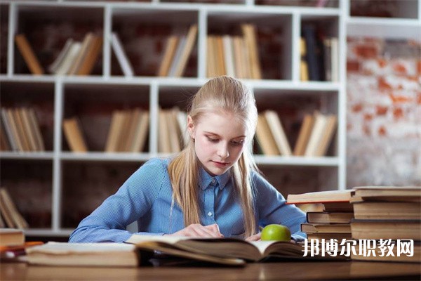 廣西哪里的職業(yè)學校能讀計算機及應用技術專業(yè)