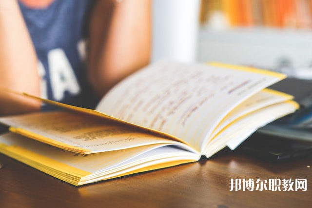 四川哪里的職業(yè)中學(xué)能讀市場(chǎng)營(yíng)銷(xiāo)專(zhuān)業(yè)