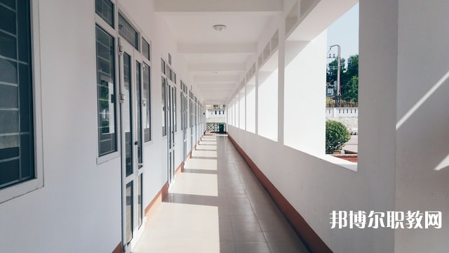 貴州哪里的中職學(xué)校能讀計(jì)算機(jī)網(wǎng)絡(luò)應(yīng)用(影視制作、動漫設(shè)計(jì)、平面設(shè)計(jì)方向)專業(yè)